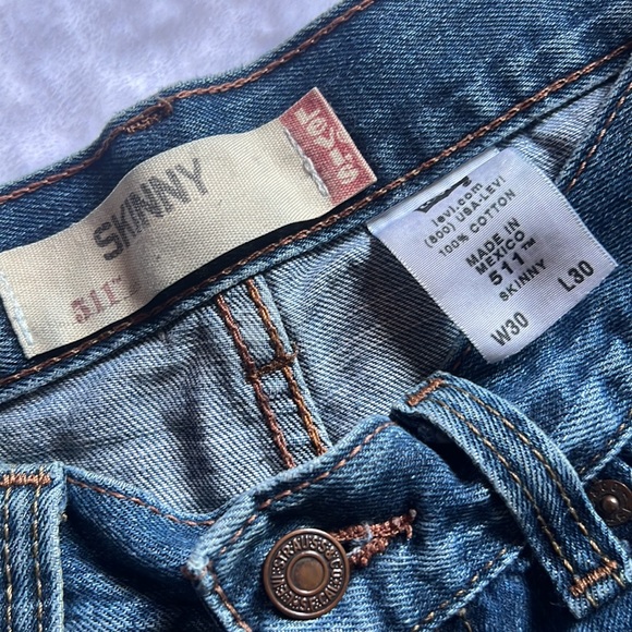 Levi shorts - Picture 3 of 3